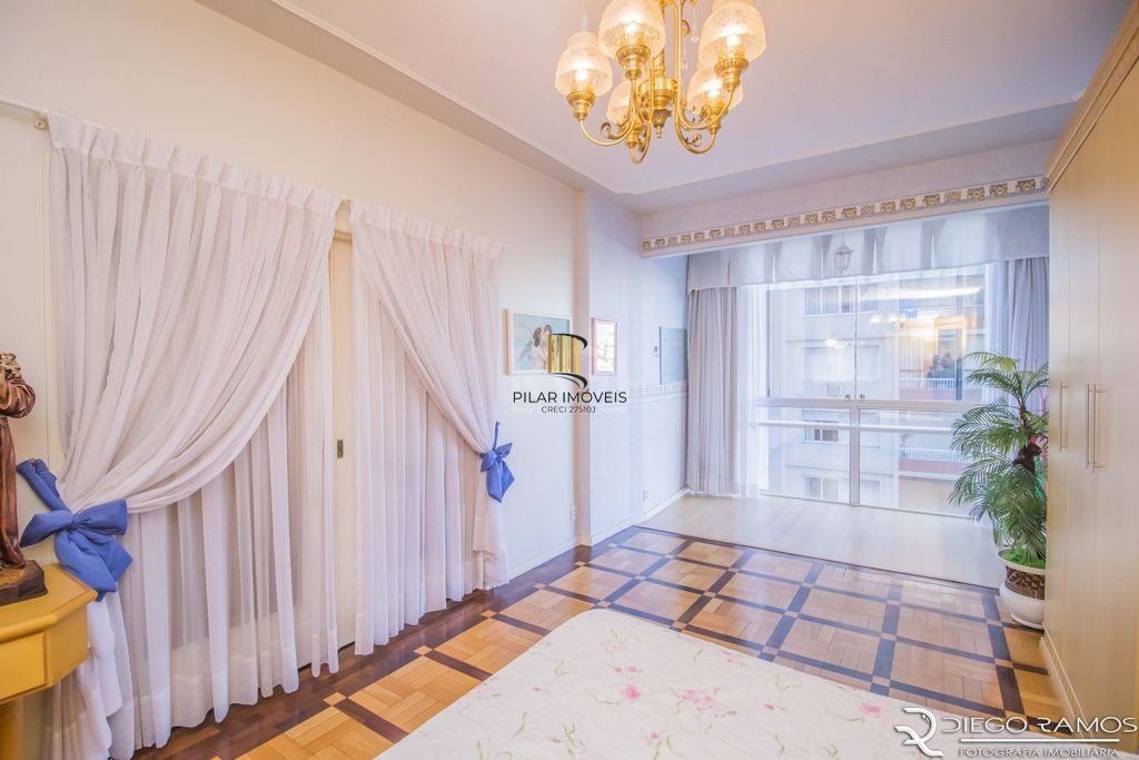 Apartamento para Venda - 207.97m², 4 dormitórios, sendo 1 suites, 1 vaga - Moinhos de Vento