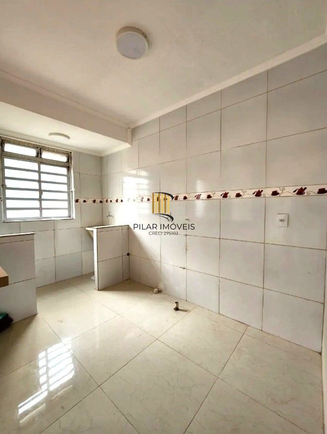 Apartamento de 2 dormitórios e vaga rotativa DESOCUPADO