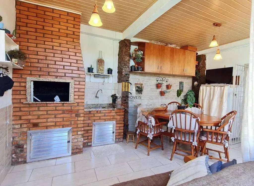 Sobrado 3 dormitórios no bairro Jardim Algarve