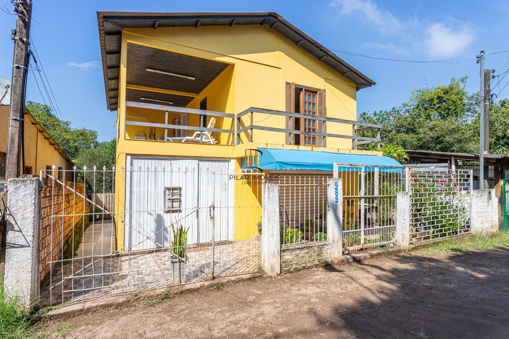 Casa sobrado em Viamão com loja e apartamento - Pilar Imóveis