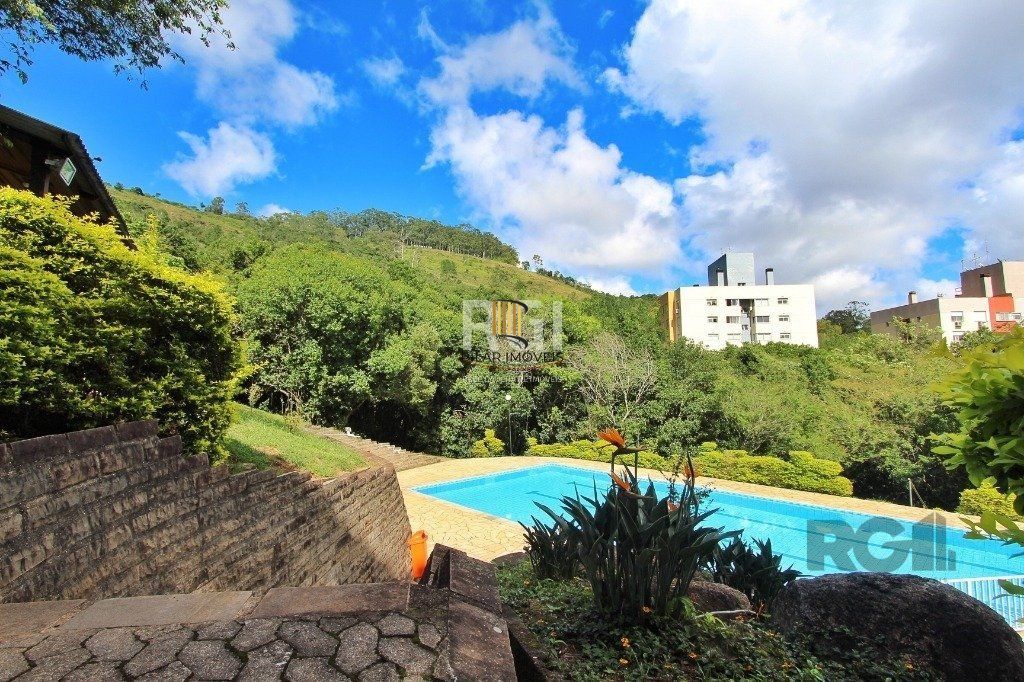 Apartamento no Nonoai de 2 dormitórios vaga e infra