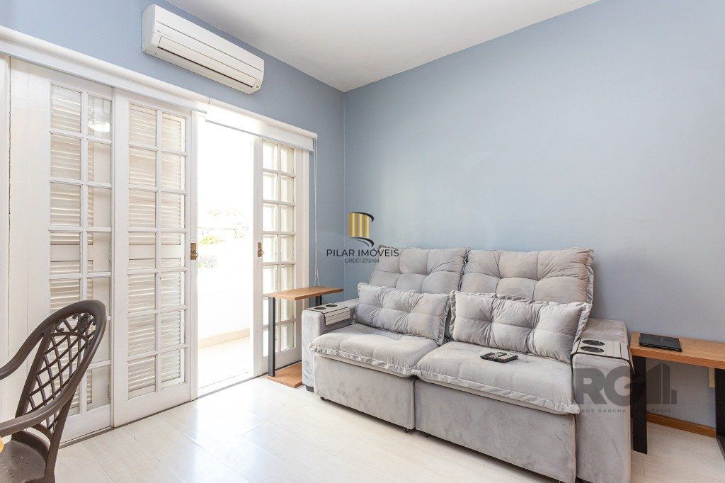 casa sobrado no Alto Petrópolis de 5 dormitórios e 3 vagas