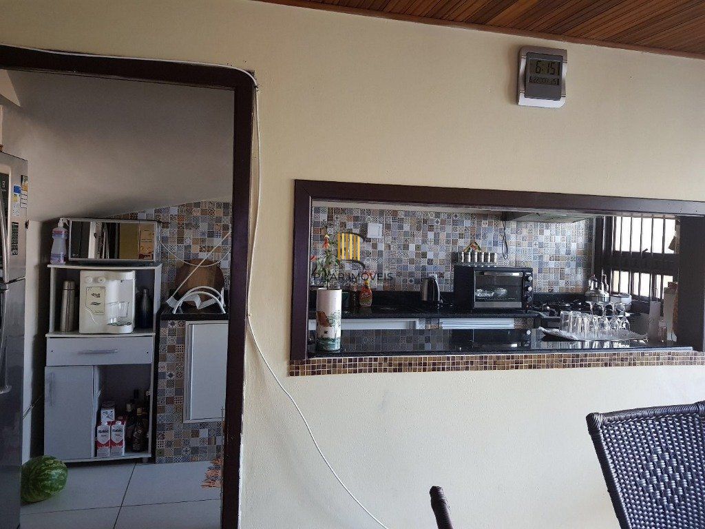 Casa de 5 dormitórios 6 vagas -no  Cristal
