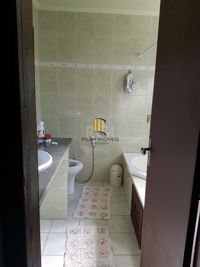 Casa de 5 dormitórios 6 vagas -no  Cristal