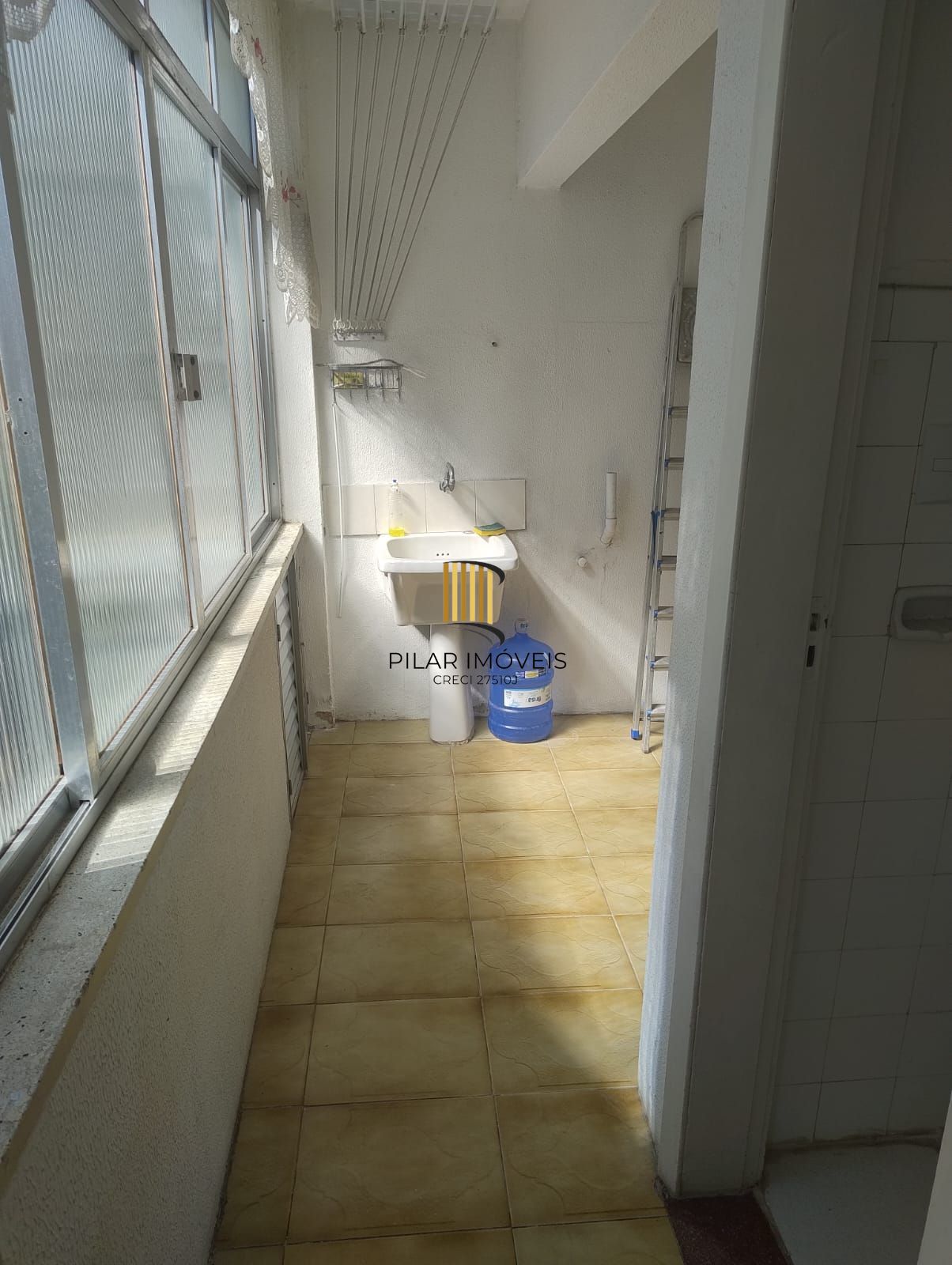 APTO DE 03 DORMOTÓRIOS SACADA. COM ELEVADOR . NO BOM - FIM RIO BRANCO