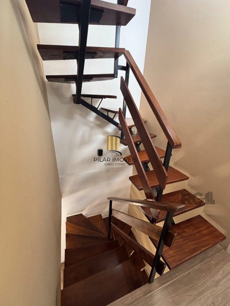 Casa de 3 dormitórios e 2 vagas - Medianeira