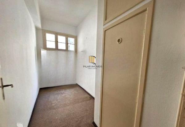 Apartamento no Centro de 3 dormitórios DESOCUPADO