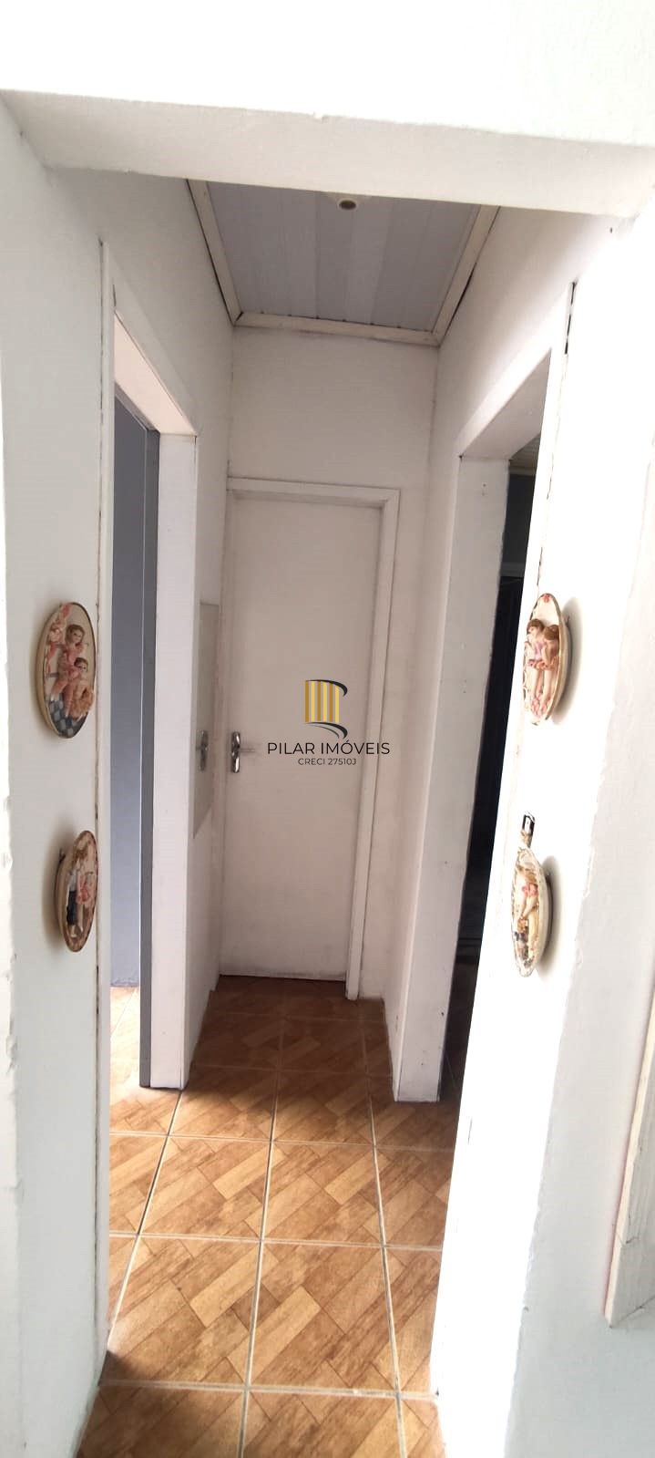 Casa no Sarandi de 2 dormitórios e pátio com piscina