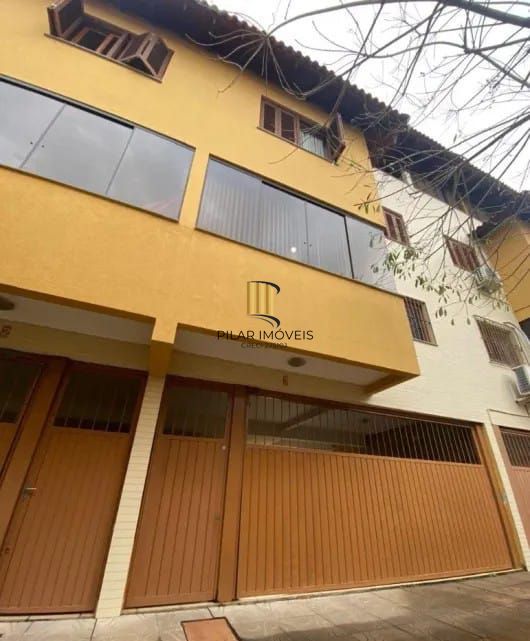 Casa em Condomínio bairro Tristeza de 3 dormitórios e 3 vagas - Pilar Imóveis