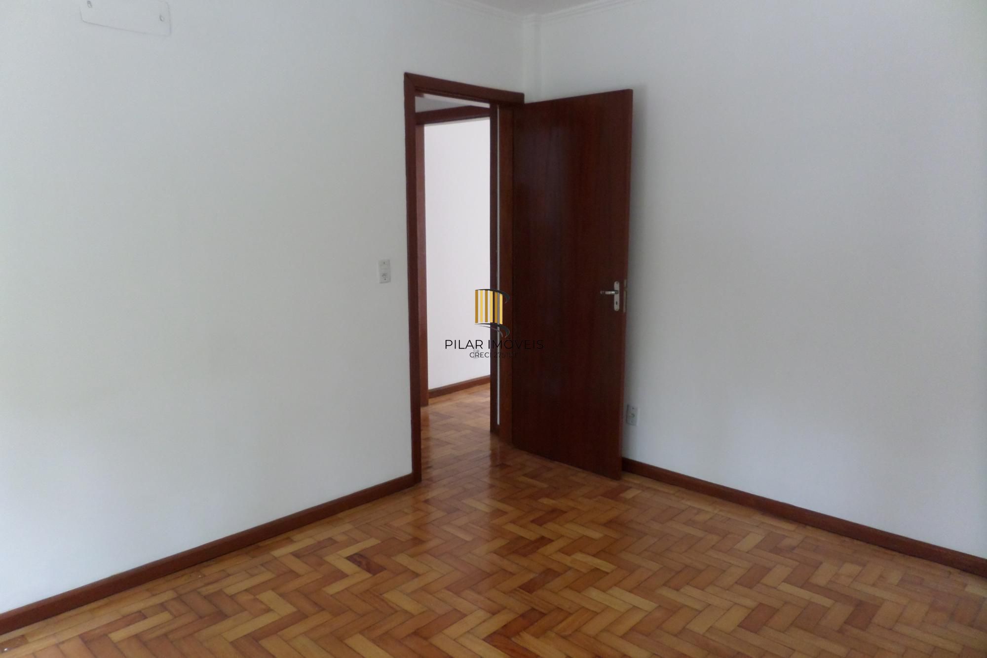 Apartamento no bairro Santa Cecilia de 1 dormitório DESOCUPADO