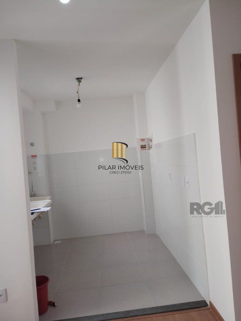 Apartamento 02 dormitórios e 01 vaga, no bairro Alto Petrópolis, em Porto Alegre RS.