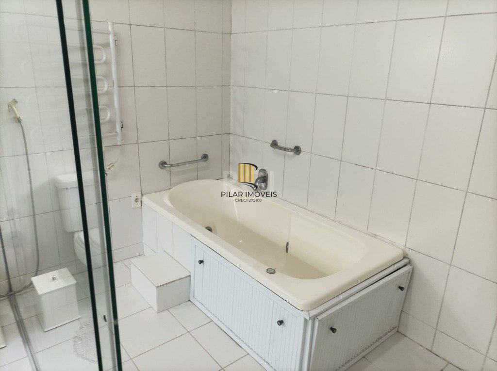 Casa para Venda 3 dormitórios 2 vagas - Capão Novo