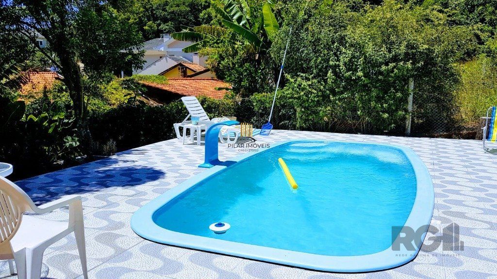 Casa no Condomínio Cantegrill em Viamão