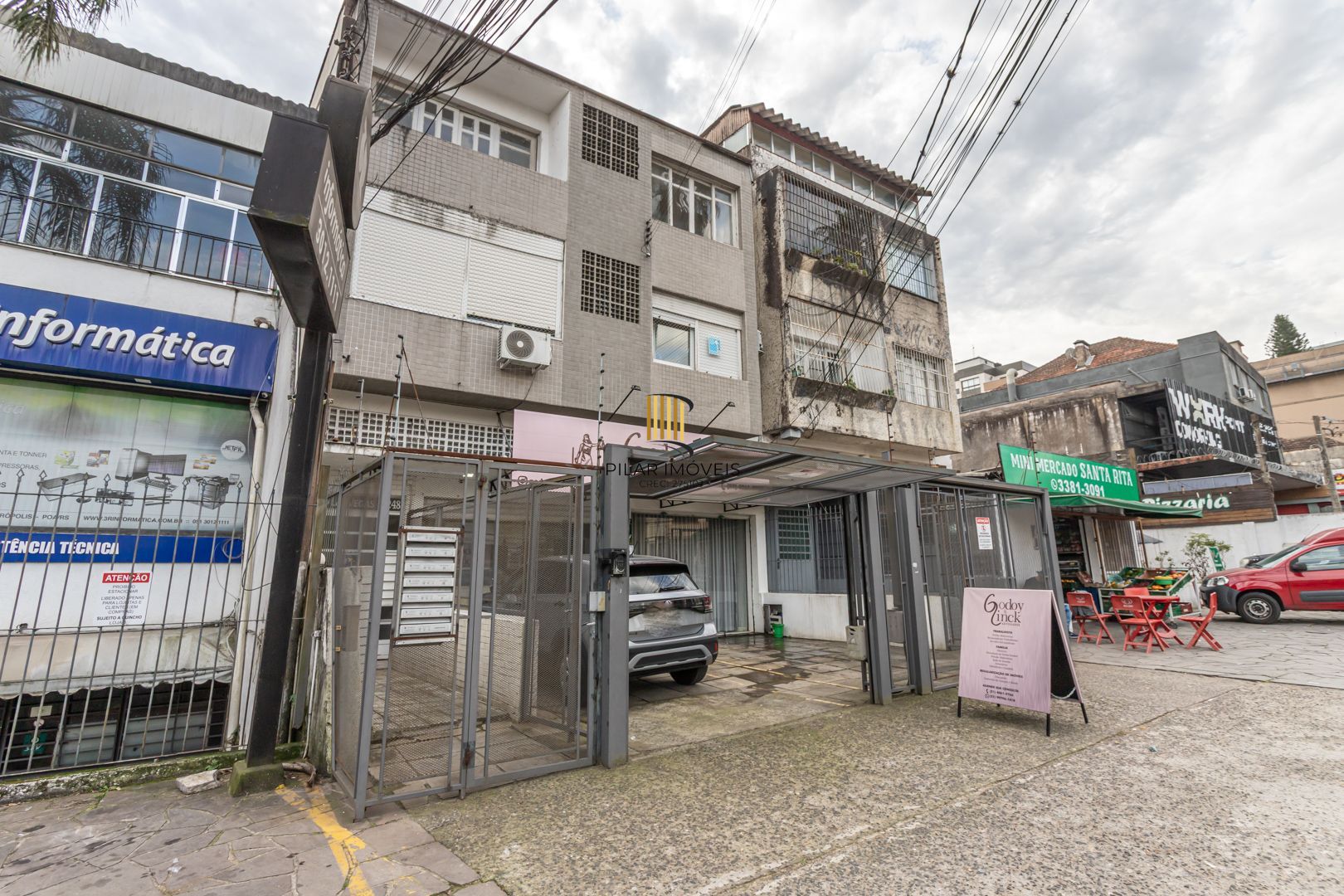 Apartamento no bairro Petrópolis de 2 dormitórios
