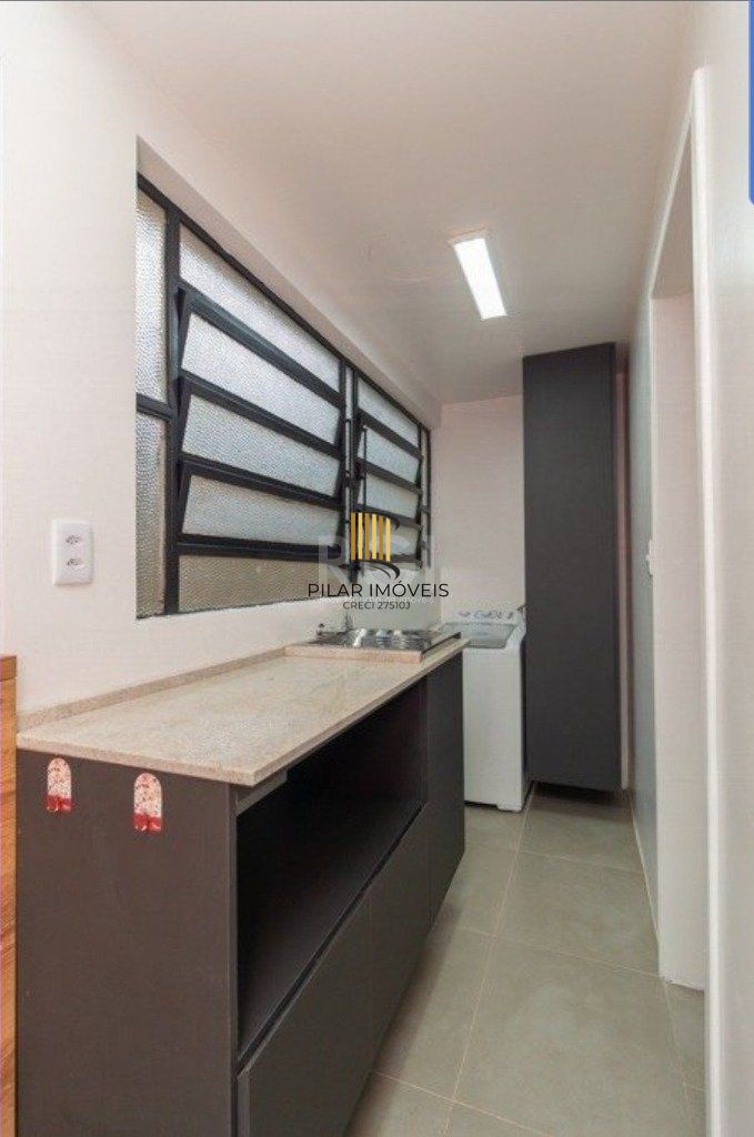 Apartamento no Petrópolis de 2 dormitórios
