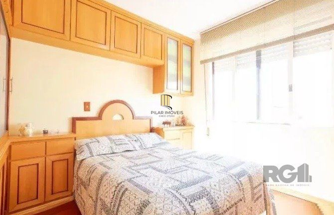 Apartamento no Petrópolis de 1 dormitório e vaga