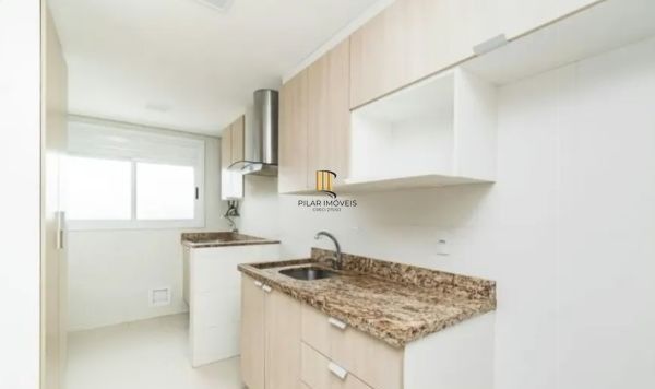 Apartamento de 2 dormitórios e 2 vagas no Cristo Redentor DESOCUPADO