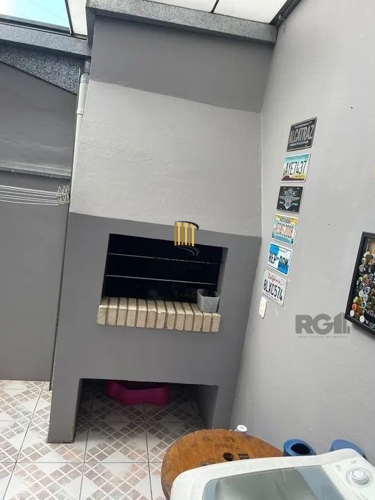 Sobrado 2 dormitórios no bairro Morro Santana