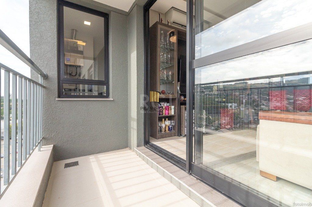 Apartamento para Venda - 66m², 2 dormitórios, sendo 1 suites, 2 vagas - Jardim Botânico