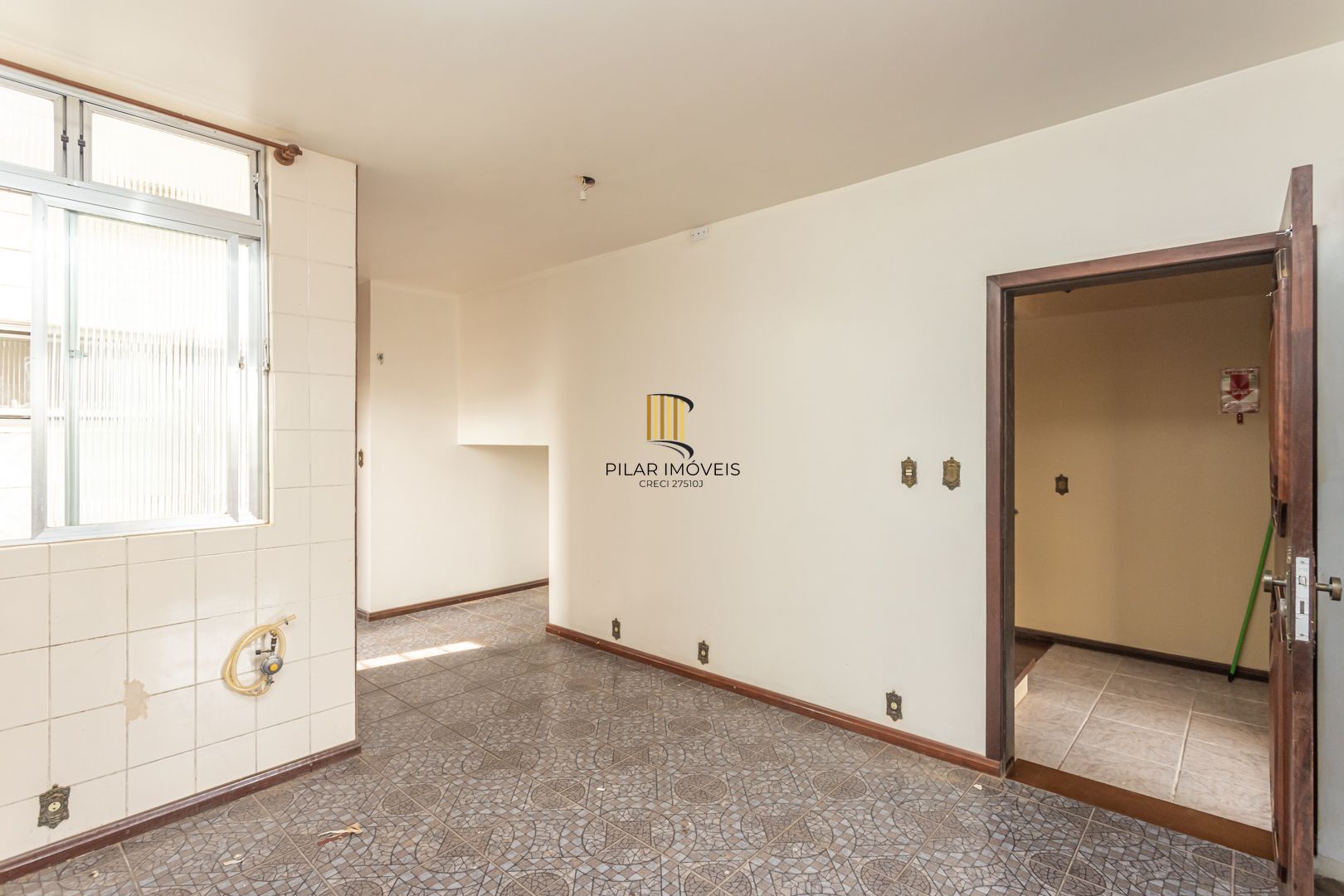 Prédio Comercial no Cristo Redentor com 2 apartamentos individuais