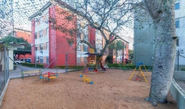 Apartamento na Cavalhada de 2 dormitórios e vaga rotativa