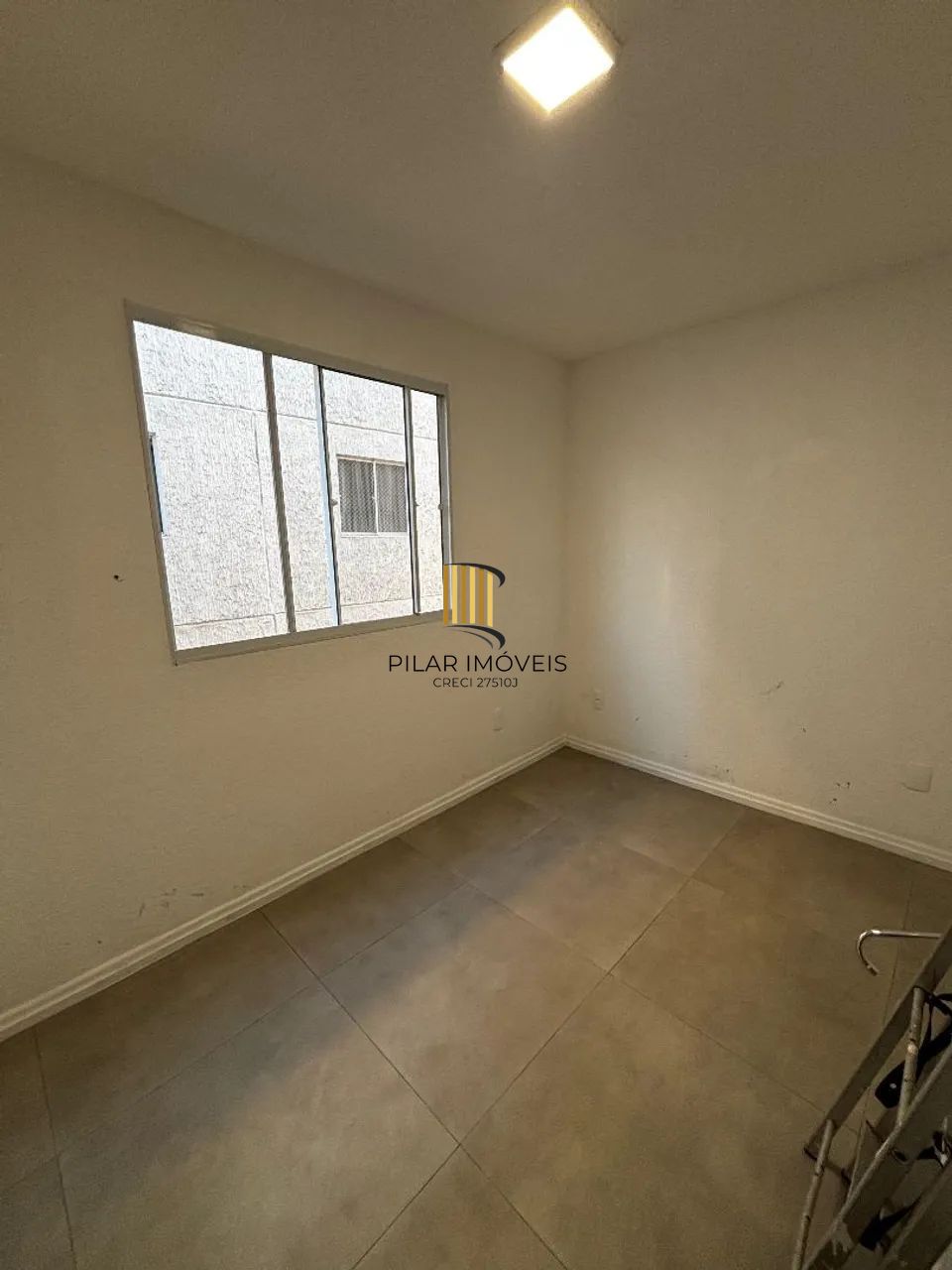 Apartamento 2 dormitórios no bairro Rubem Berta