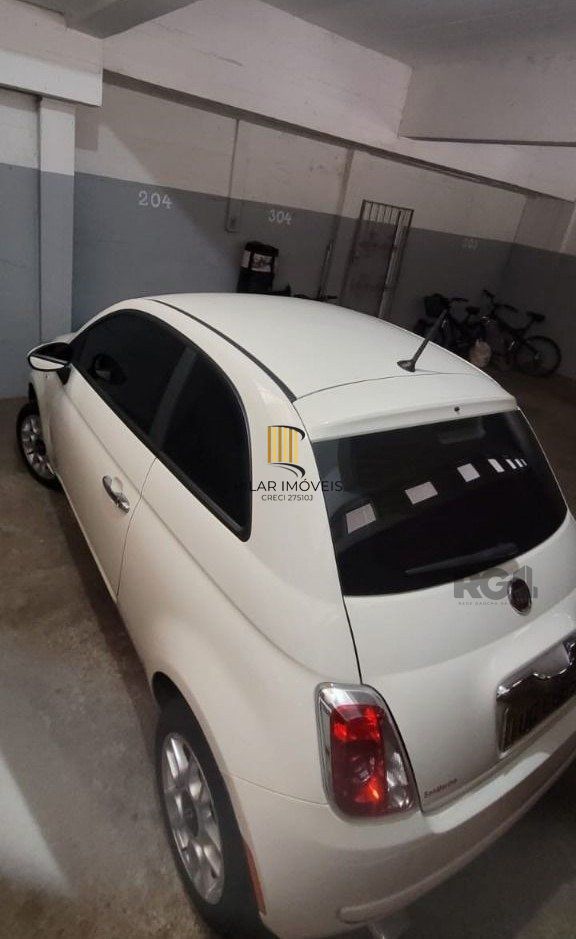 Apartamento no Petrópolis de 2 dormitórios e 2 vagas