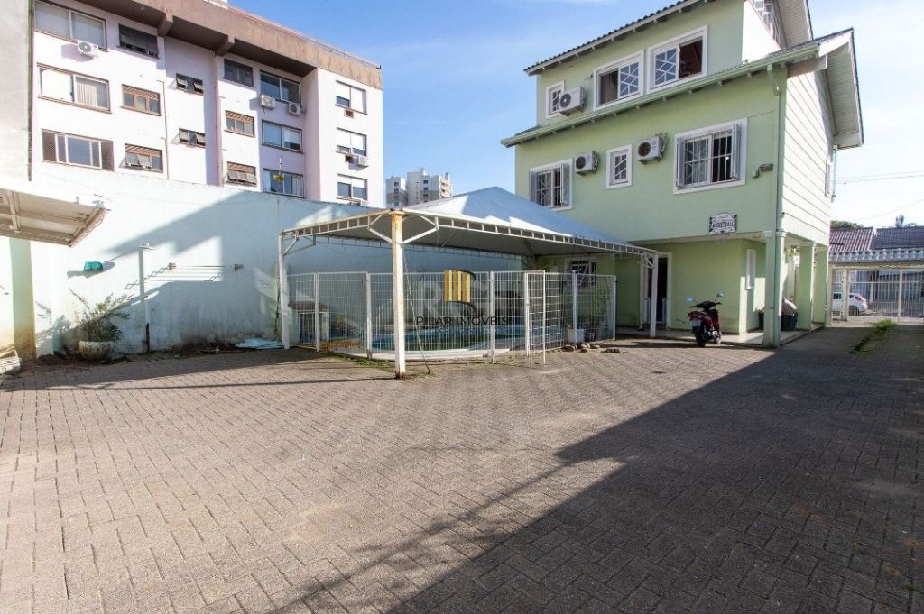 Casa 3 dormitórios no bairro Cristal