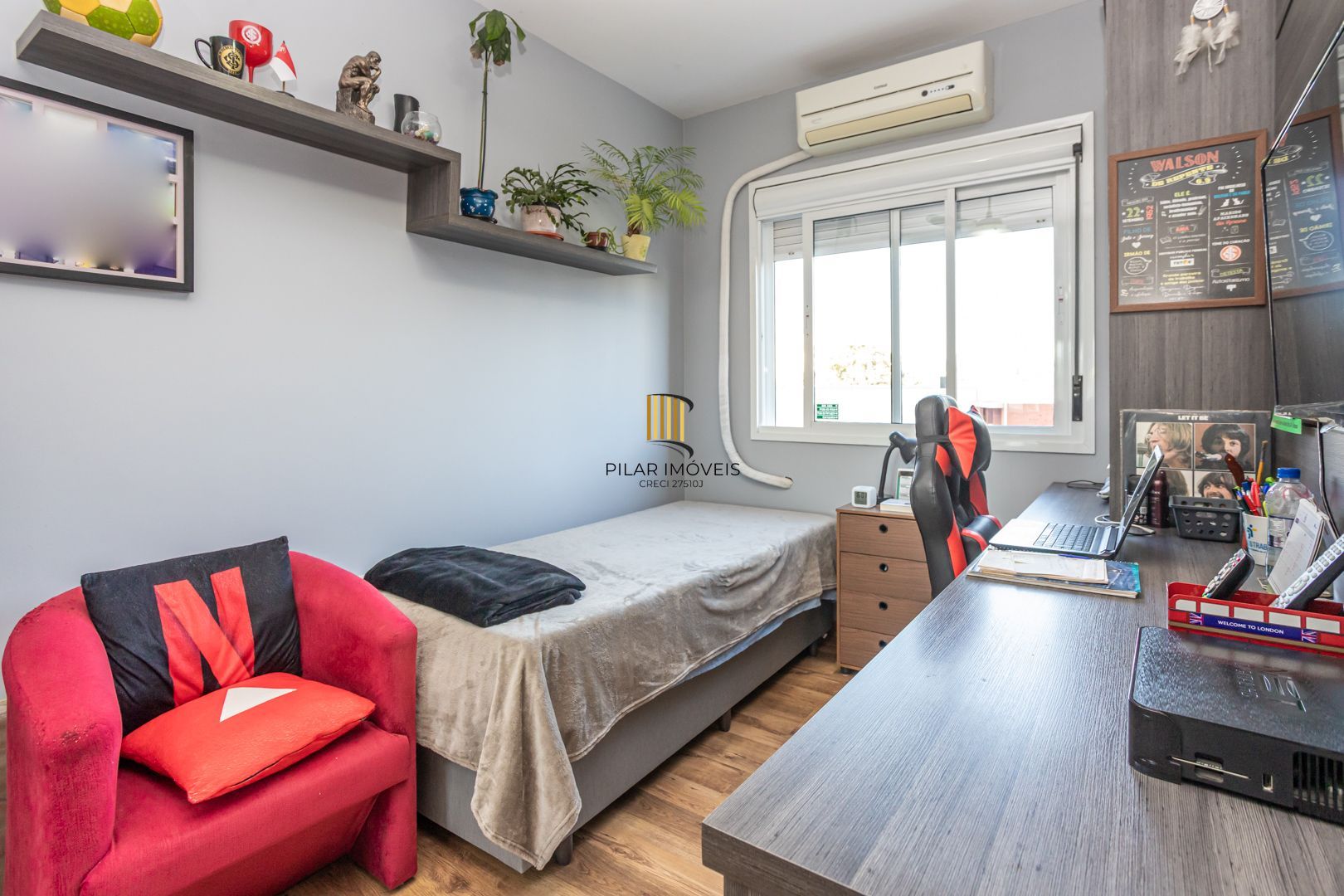 Apartamento no Cristal de 3 dormitórios , 2 vagas e infra
