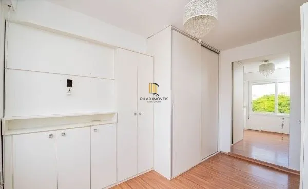 Apartamento no Passo D'areia de 1 dormitório e 2 vagas DESOCUPADO