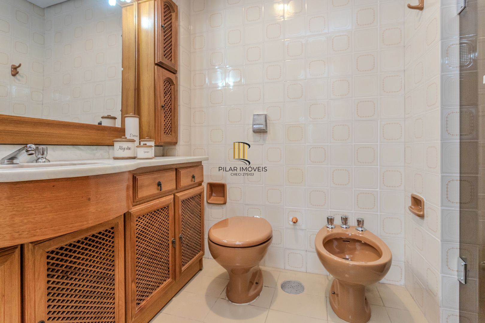 Apartamento no bairro Floresta de 3 dormitórios e vaga