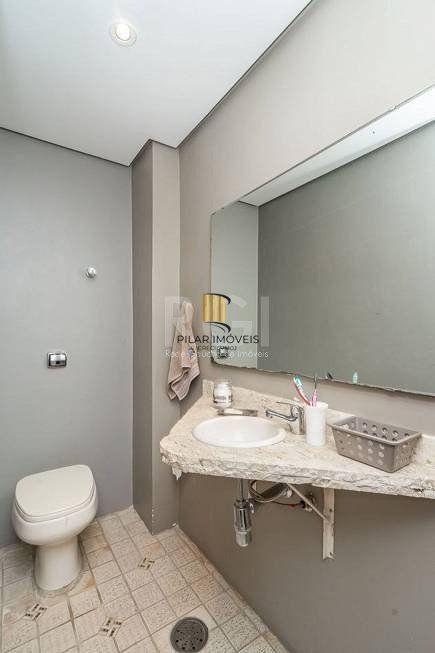 Cobertura no bairro Auxiliadora de 4 dormitórios e vaga