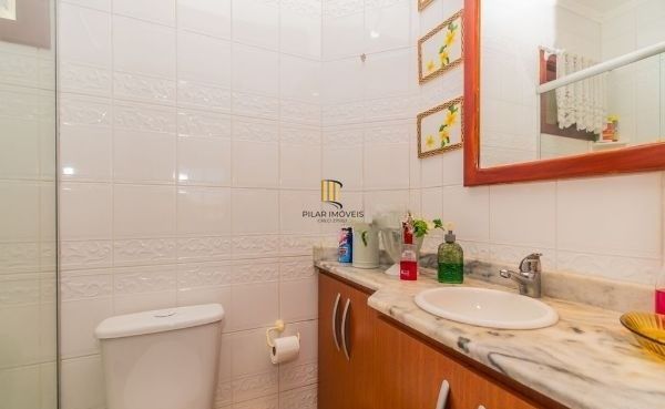 Casa em Condomínio bairro Tristeza de 3 dormitórios e 3 vagas