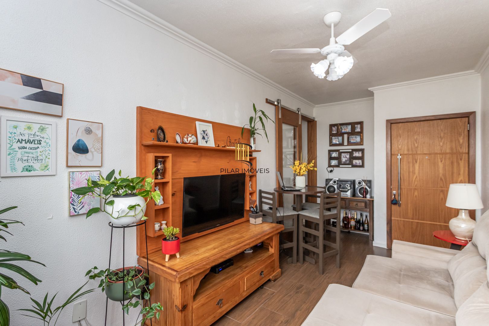 Apartamento 2 dormitórios no bairro Jardim Sabará