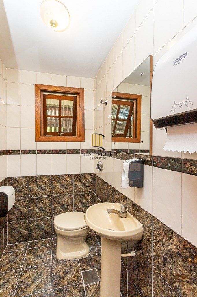 Casa para Venda - 272m², 3 dormitórios, 2 vagas - Santa Cecília