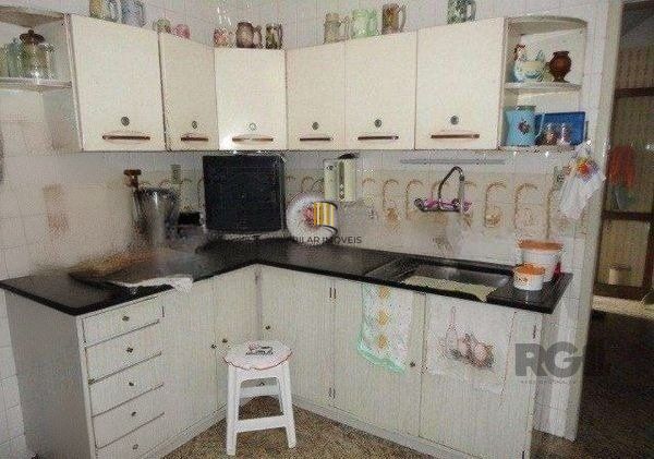 Casa 3 Dormitório(s) Bairro Petrópolis