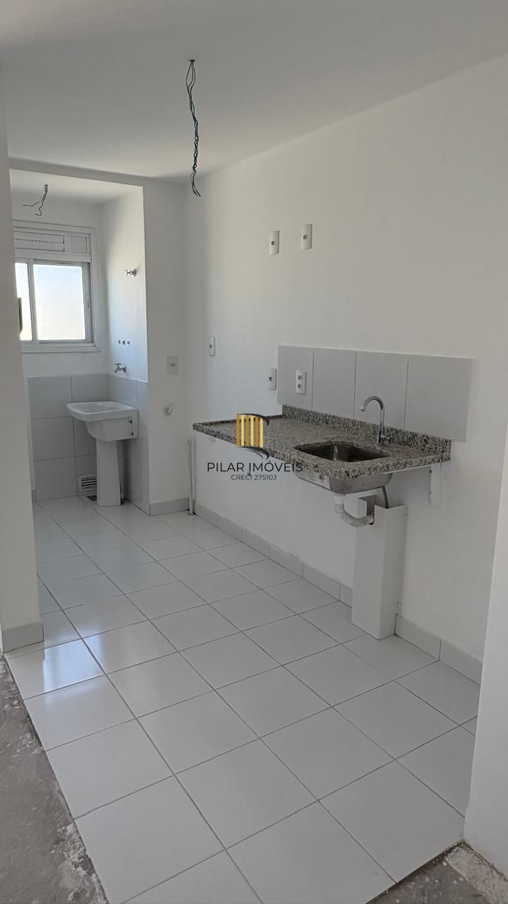 Apartamento de 2 dormitórios e vaga no Humaitá