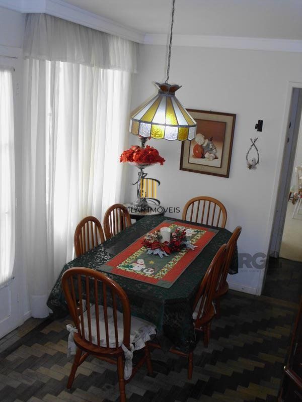 Casa sobrado no bairro Higienópolis de 3 dormitórios e 2 vagas