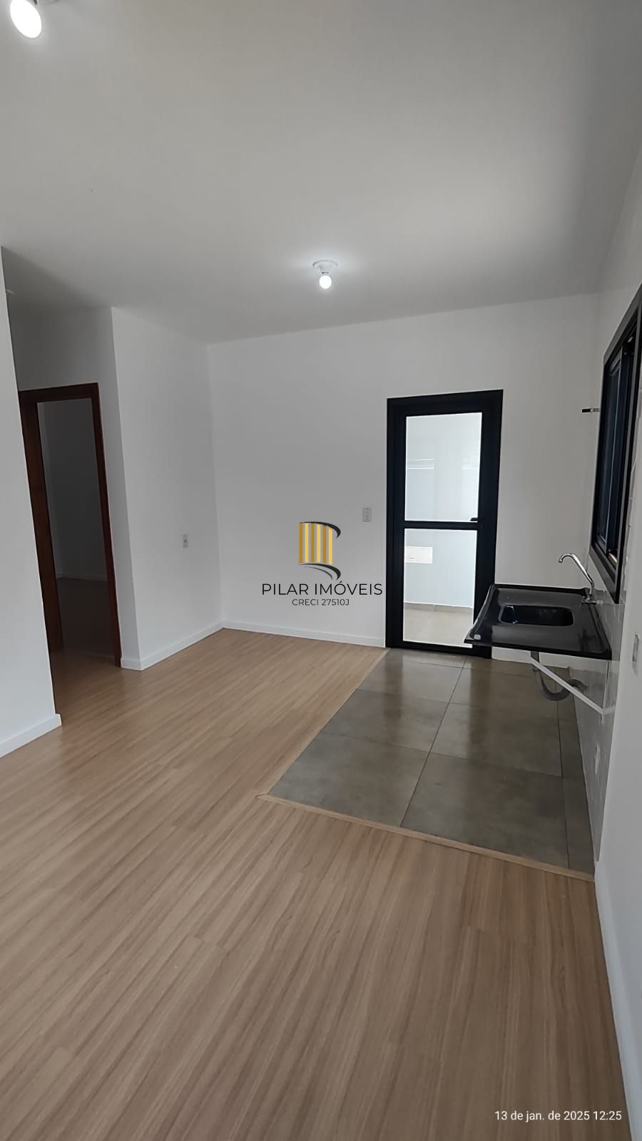 Casa em condomínio de 2 dormitórios no bairro São José em Canoas