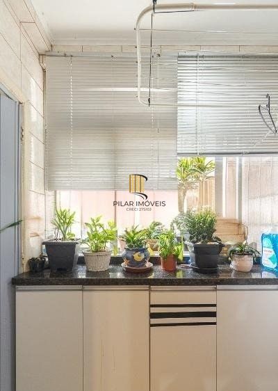 Apartamento no Centro de 2 dormitórios reformado