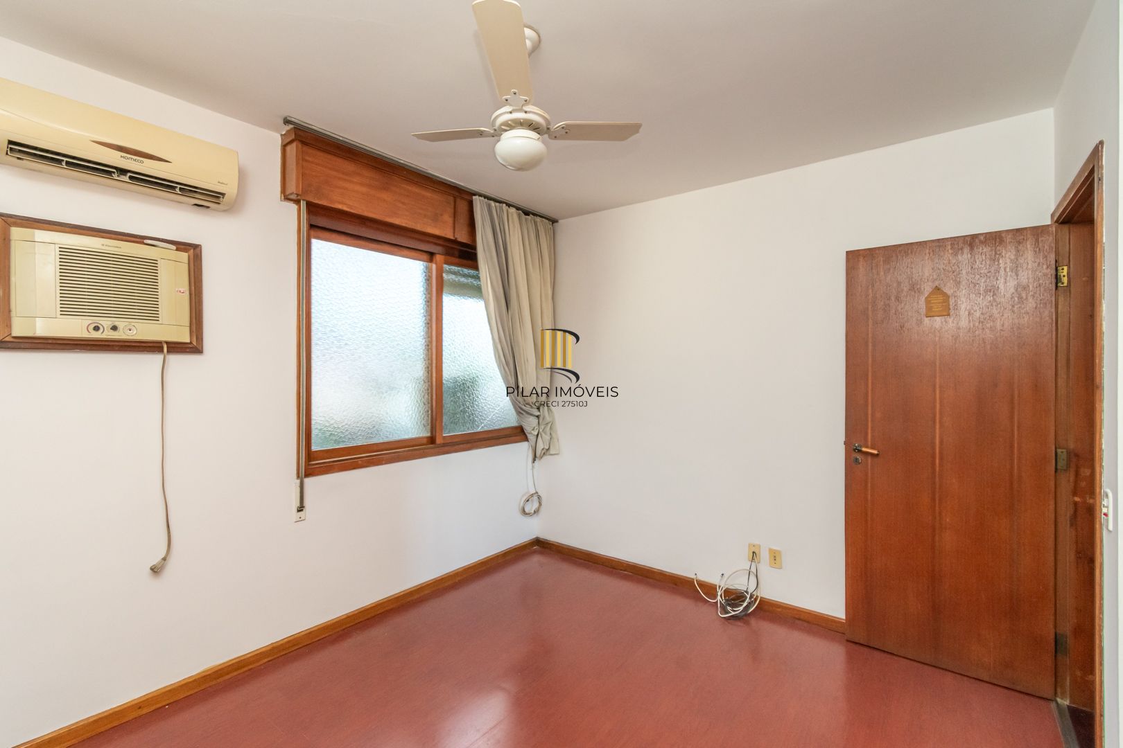 Cobertura 2 dormitórios, 1 vaga - Tristeza