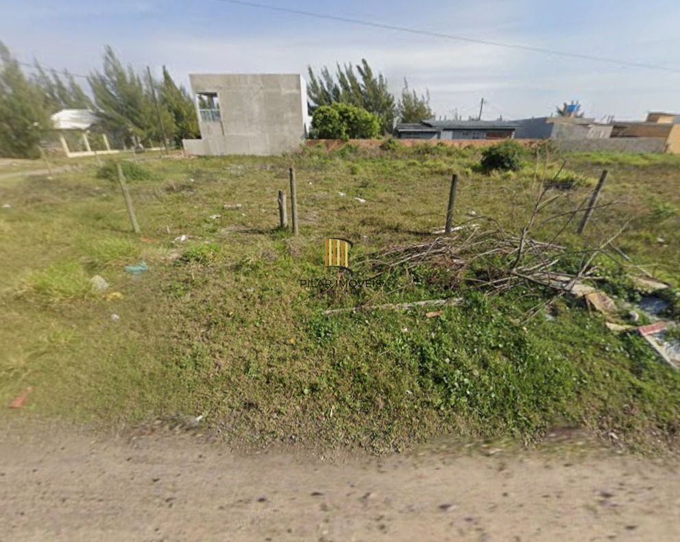 Terreno em Capão Novo com 300m² a 2 quadras do mar