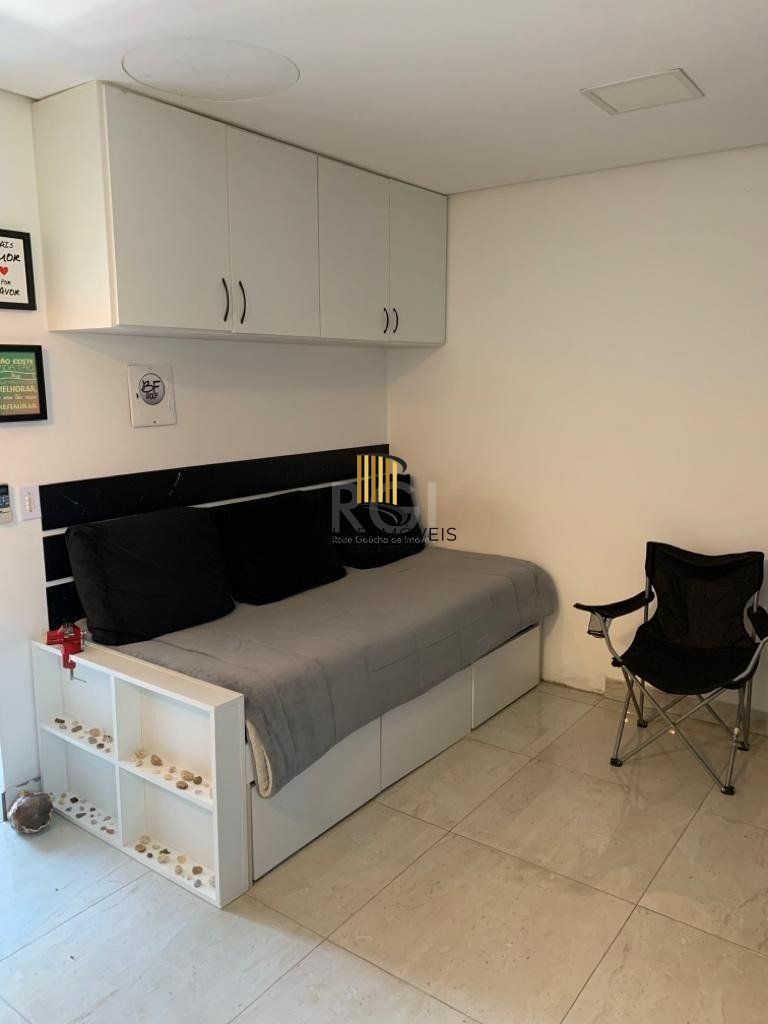 Apartamento JK para Venda - 25m², 0 dormitórios, 1 vaga - Glória