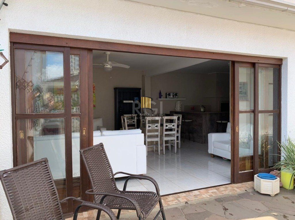 Casa para Venda - 323m², 4 dormitórios, sendo 2 suites, 3 vagas - Jardim Itu
