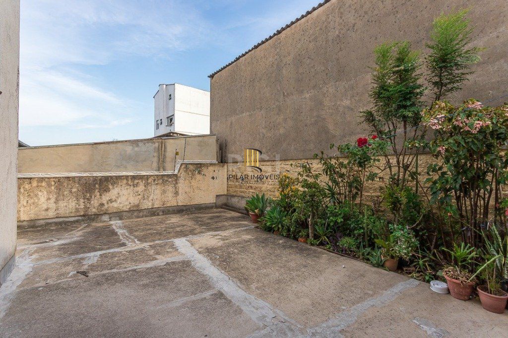 Apartamento para Venda - 65.61m², 2 dormitórios, Petrópolis