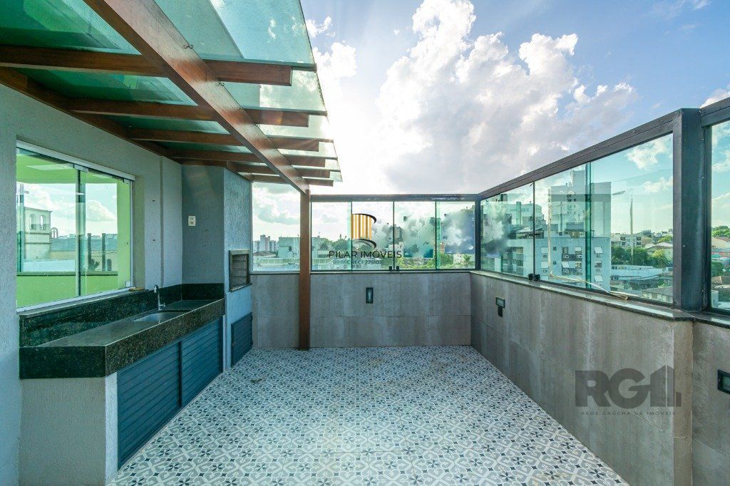 Cobertura no Cristo Redentor de 3 dormitórios e 2 vagas desocupado