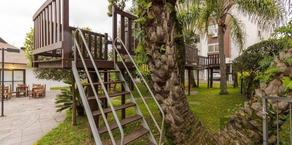 Apartamento no Condomínio Park Plaza de 2 dormitórios e vaga