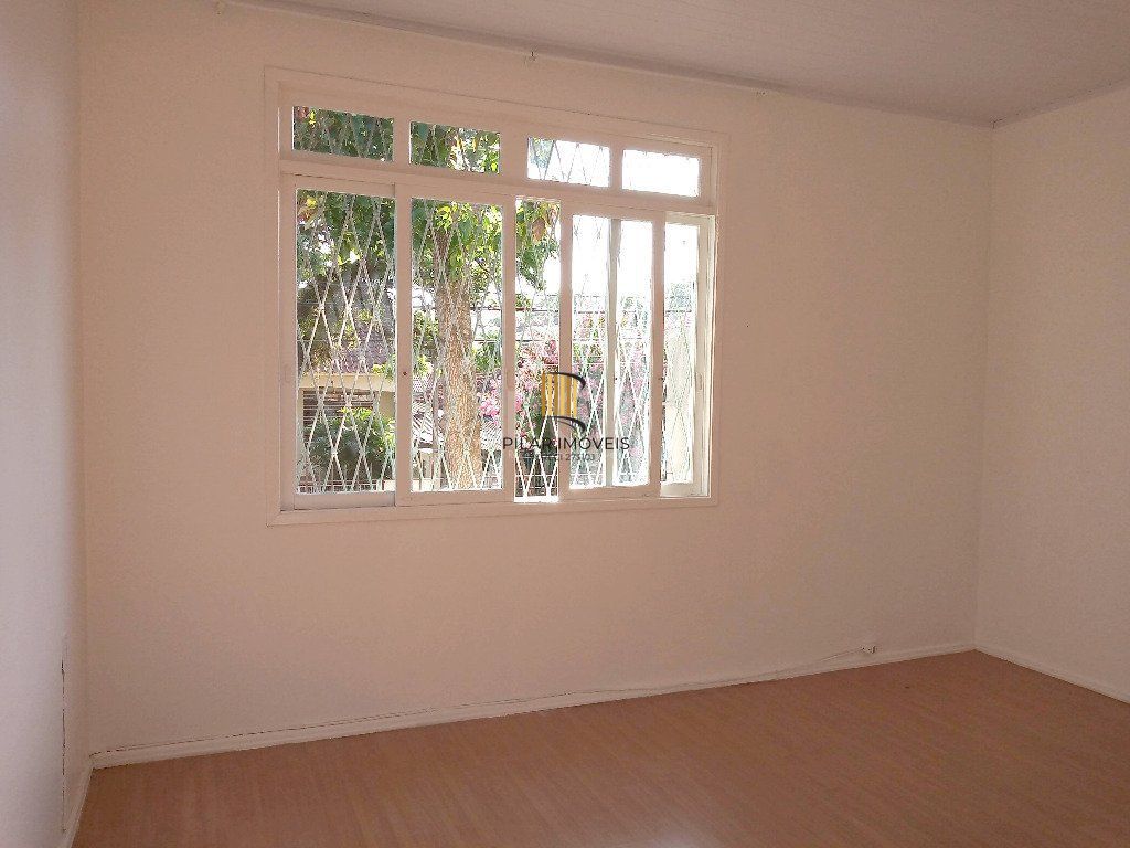 Casa para Venda - 170m², 4 dormitórios, sendo 1 suites, 2 vagas - Tristeza