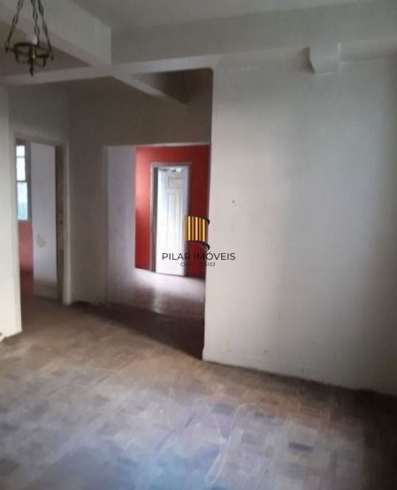 Apartamento no Centro térreo de 2 dormitórios com pátio