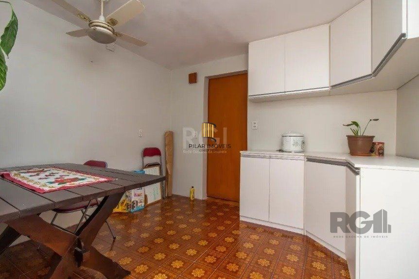 Apartamento no Bom Fim com 4 dormitórios e vaga